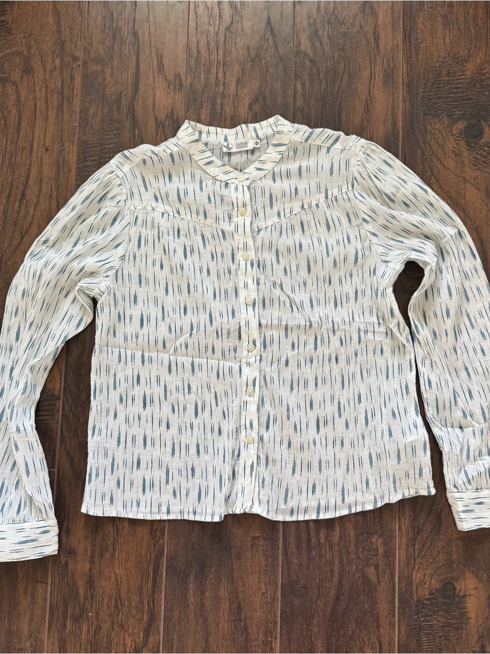 Carve Designs XS Azul Ikat (White w/Blue) Tatum Gauze Top